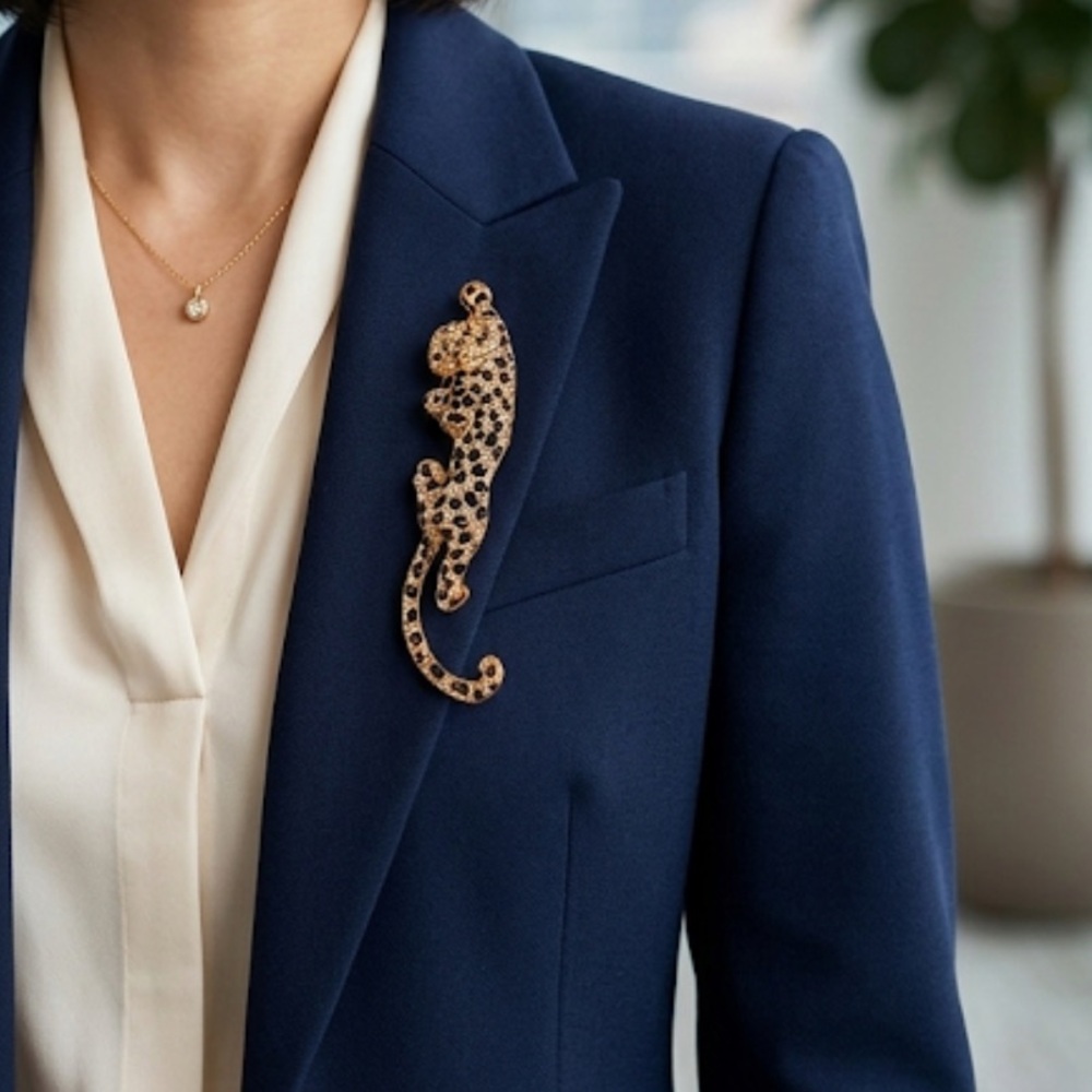 NEW Climbing Leopard Rhinestone Brooch - Goldtone Animal Pin Jewelry